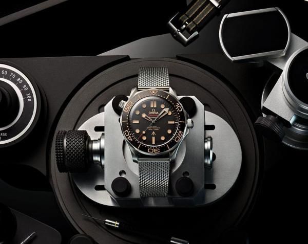 Omegg_a Seamaster Diver 300 Automatic Black Ring