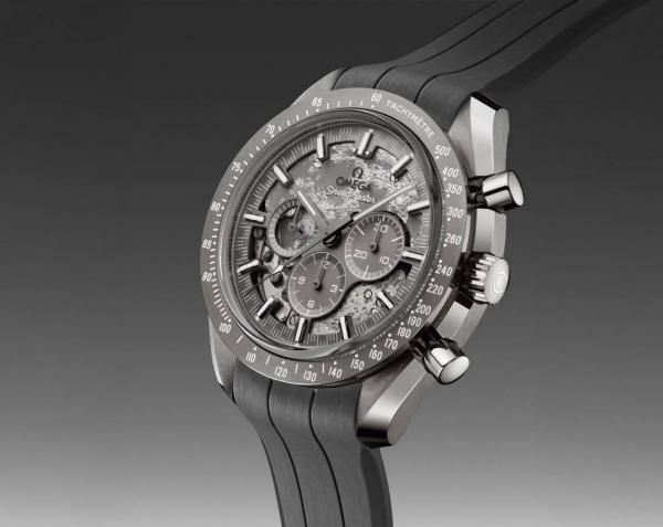 Omegg_a  Speedmaster Dark Side of the Moon