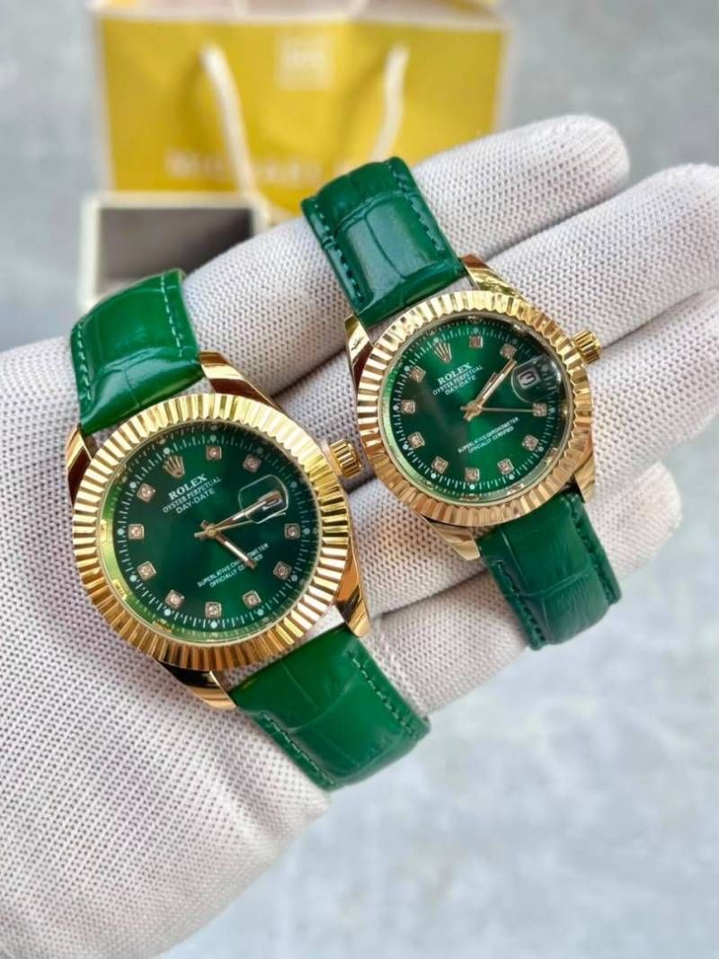 Role_ex Oyster Date Couple