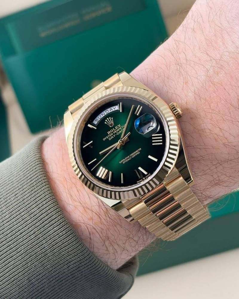 Rolee_x Oyster Perpetual Day Date 40 Battery Gold Green