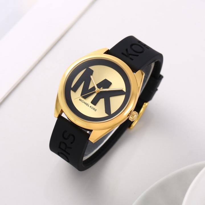 Mic.hael_l Kors Janelle