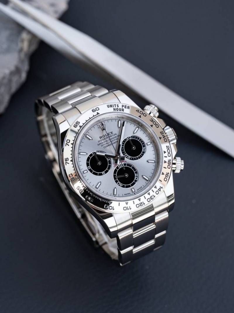 Rollex Daytona Oyster Perpetual Silver Grey Black Dial