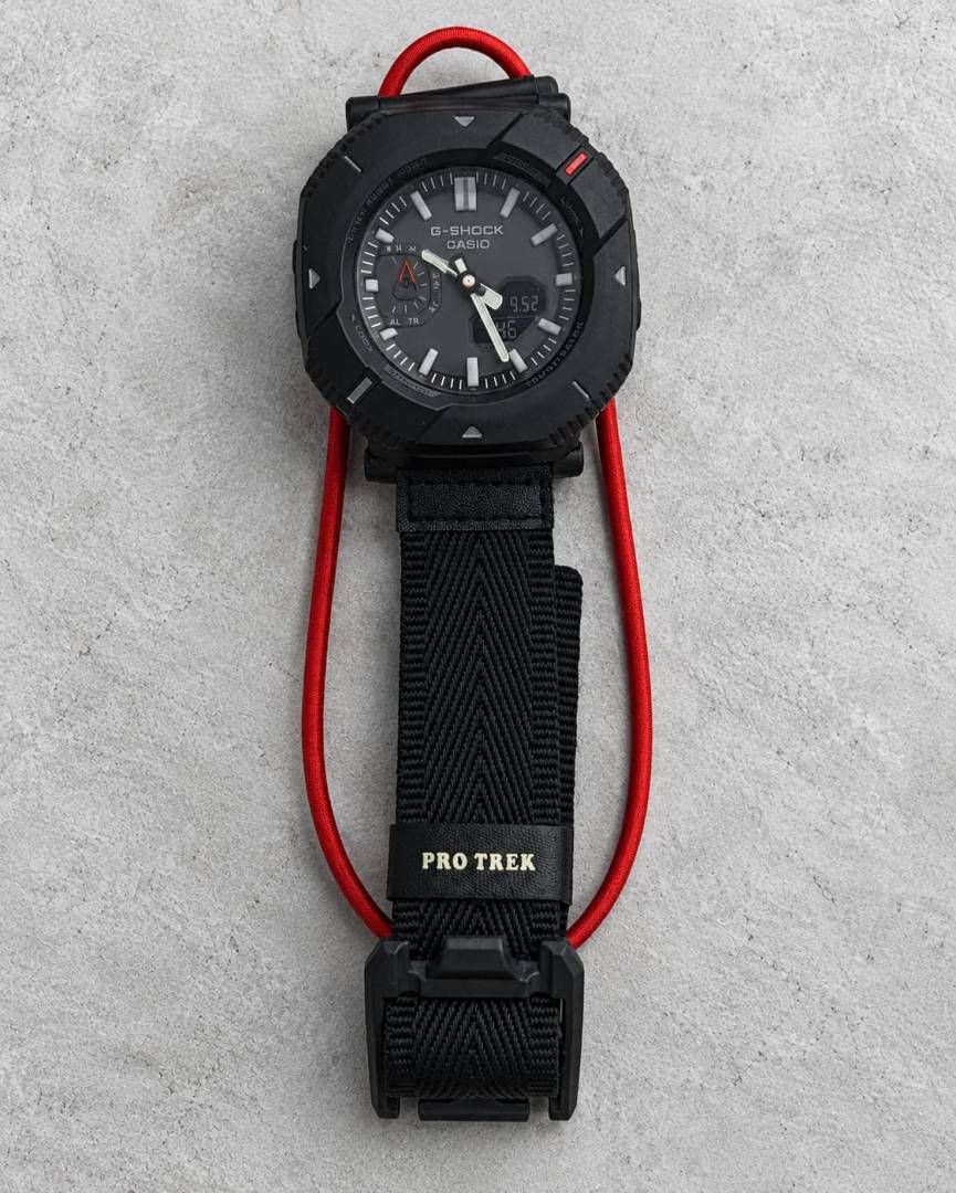 Ca.sio Protrek Hiker Line PRJ-B001  Black Red