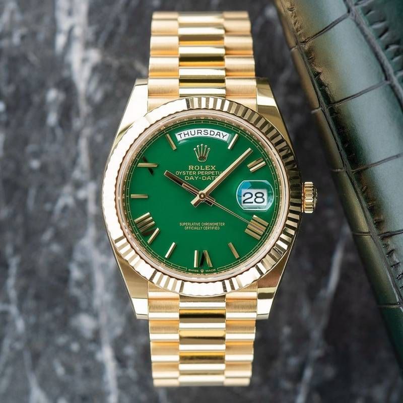 Rolee_x Oyster Perpetual Day Date 40 Battery Gold- Plain Green