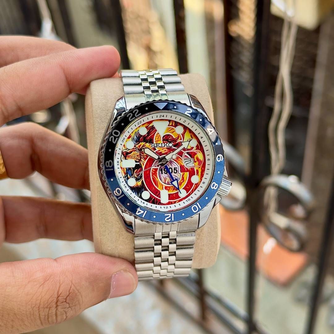Sei.ko 5 Sports GMT The Red Devils Concept Bespoke Timepiece