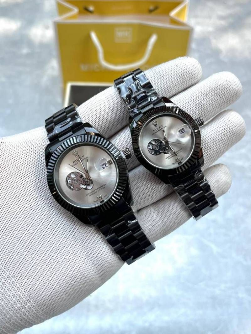 Role_ex Oyster Date Couple