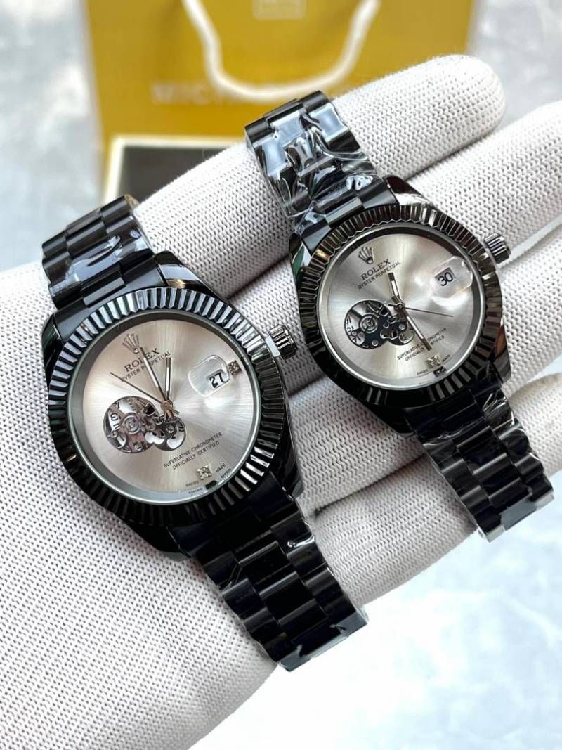 Role_ex Oyster Date Couple