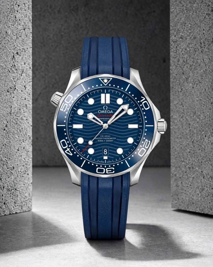 Omegg_a Seamaster Diver 300M Automatic Blue-Silver-Blue