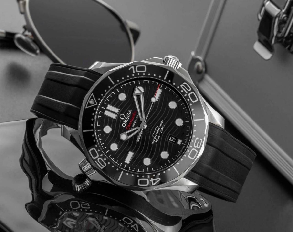 Omegg_a Seamaster Diver 300M Automatic Black-Silver-Black