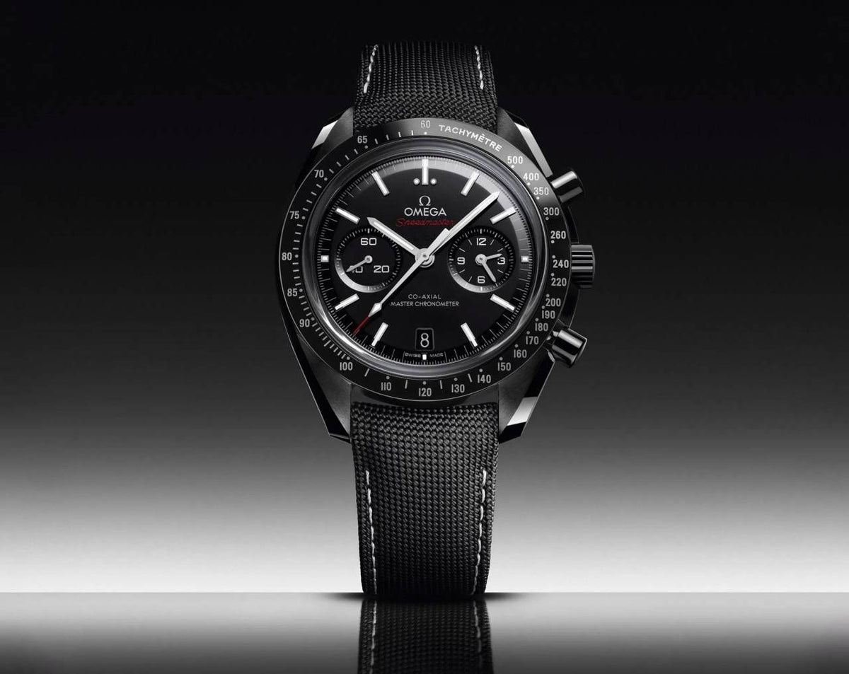 OMEG_GA Speedmaster Dark Side of the Moon  white digit
