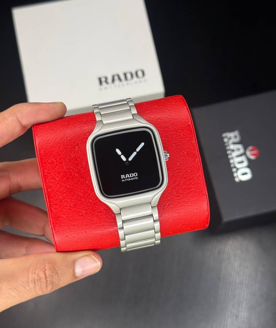 Raado True Square Quartz