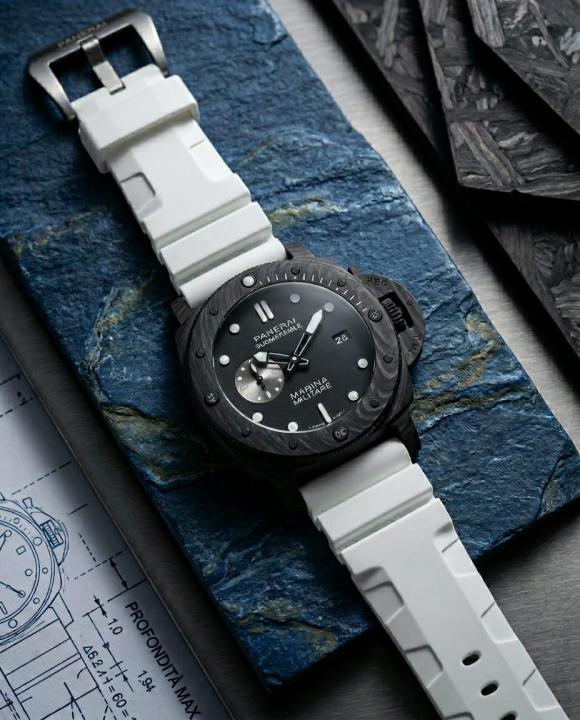Lum.inor Pan.erai Luminor Submersible