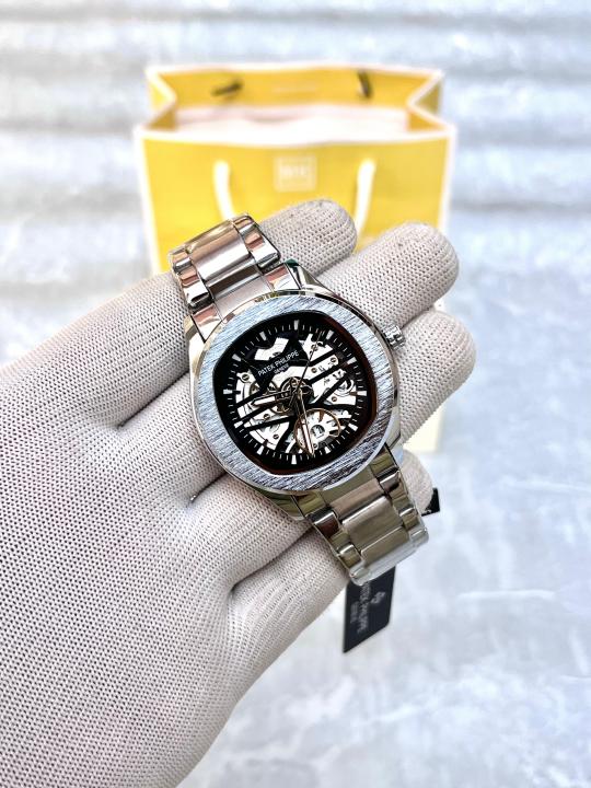 Pa.tek Philipp_e Sekeleton Quartz